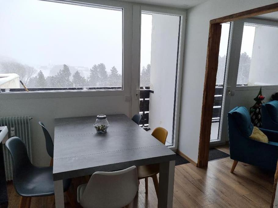 Appartement Tres Lumineux Egat Esterno foto