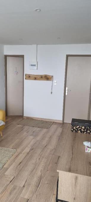 Appartement Tres Lumineux Egat Esterno foto